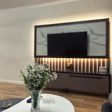 Art's Apartment