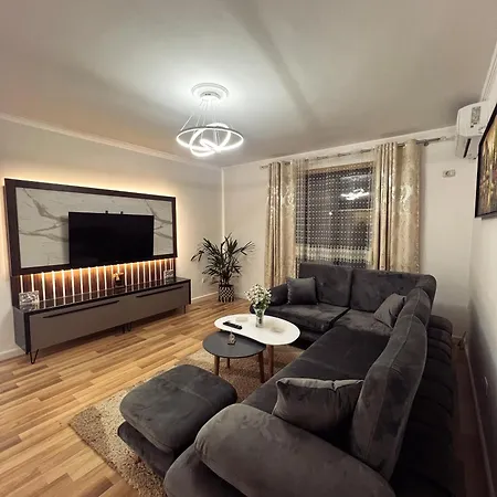 Apartment Art's *